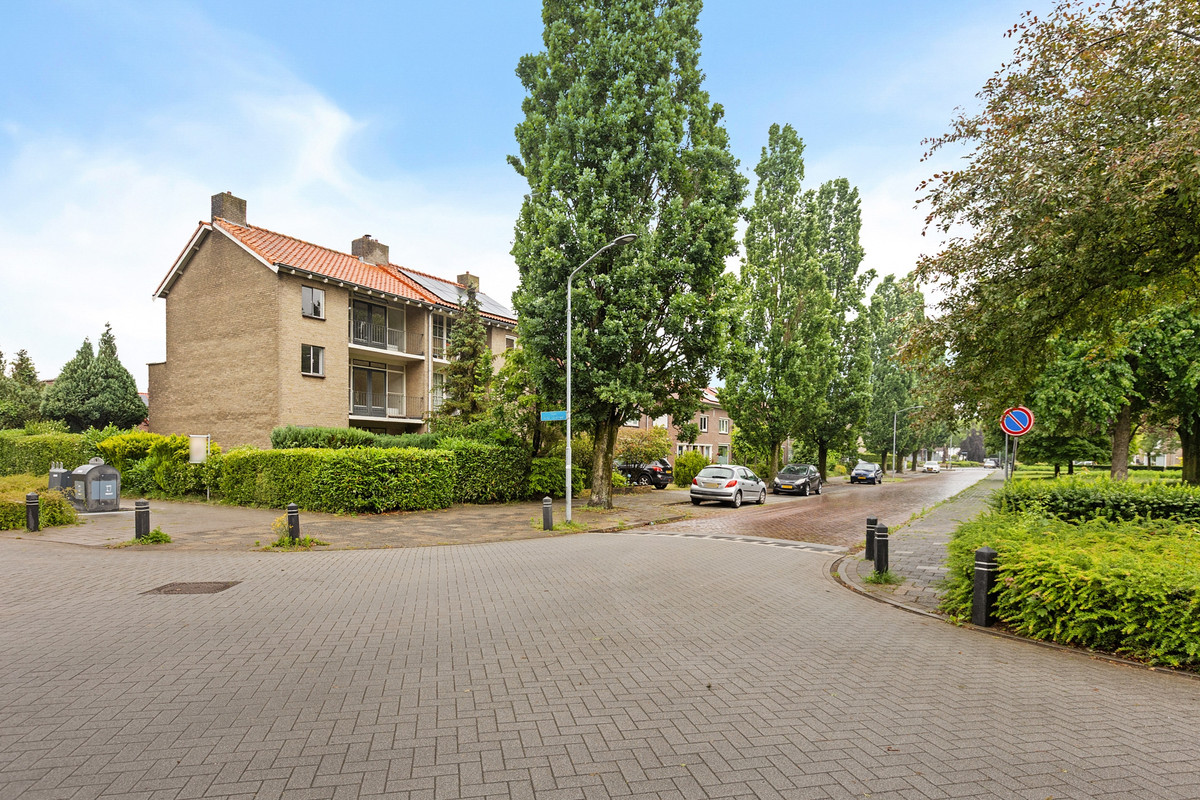 Twee-onder-één-kap te koop: Willibrorduslaan 49, Valkenswaard