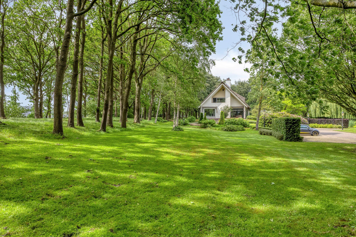 Vrijstaande woning te koop: Nieuweweg-noord 271, Veenendaal