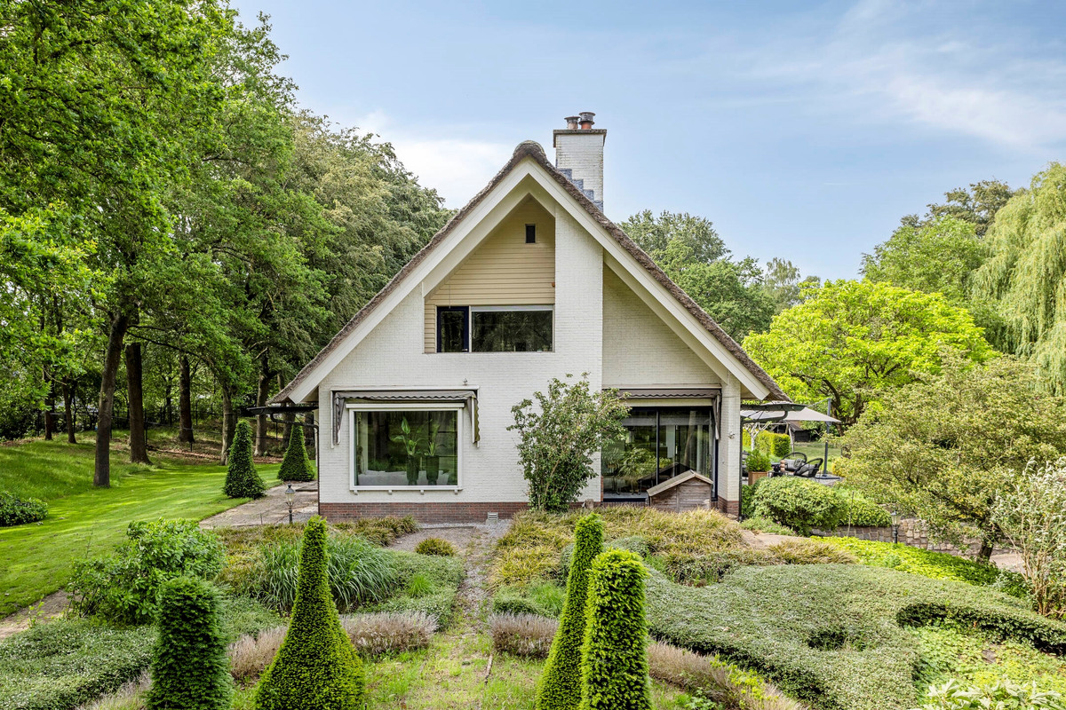 Vrijstaande woning te koop: Nieuweweg-noord 271, Veenendaal