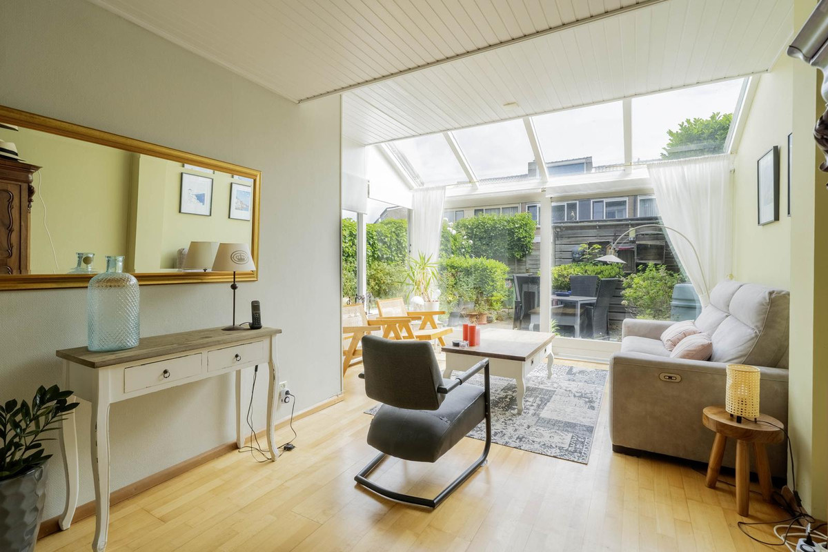 Tussenwoning te koop: van Wassenaarstraat 20, Warmond
