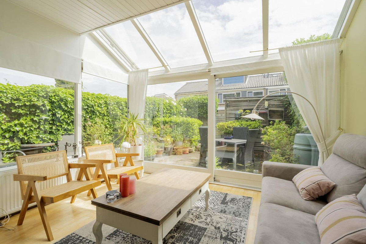 Tussenwoning te koop: van Wassenaarstraat 20, Warmond