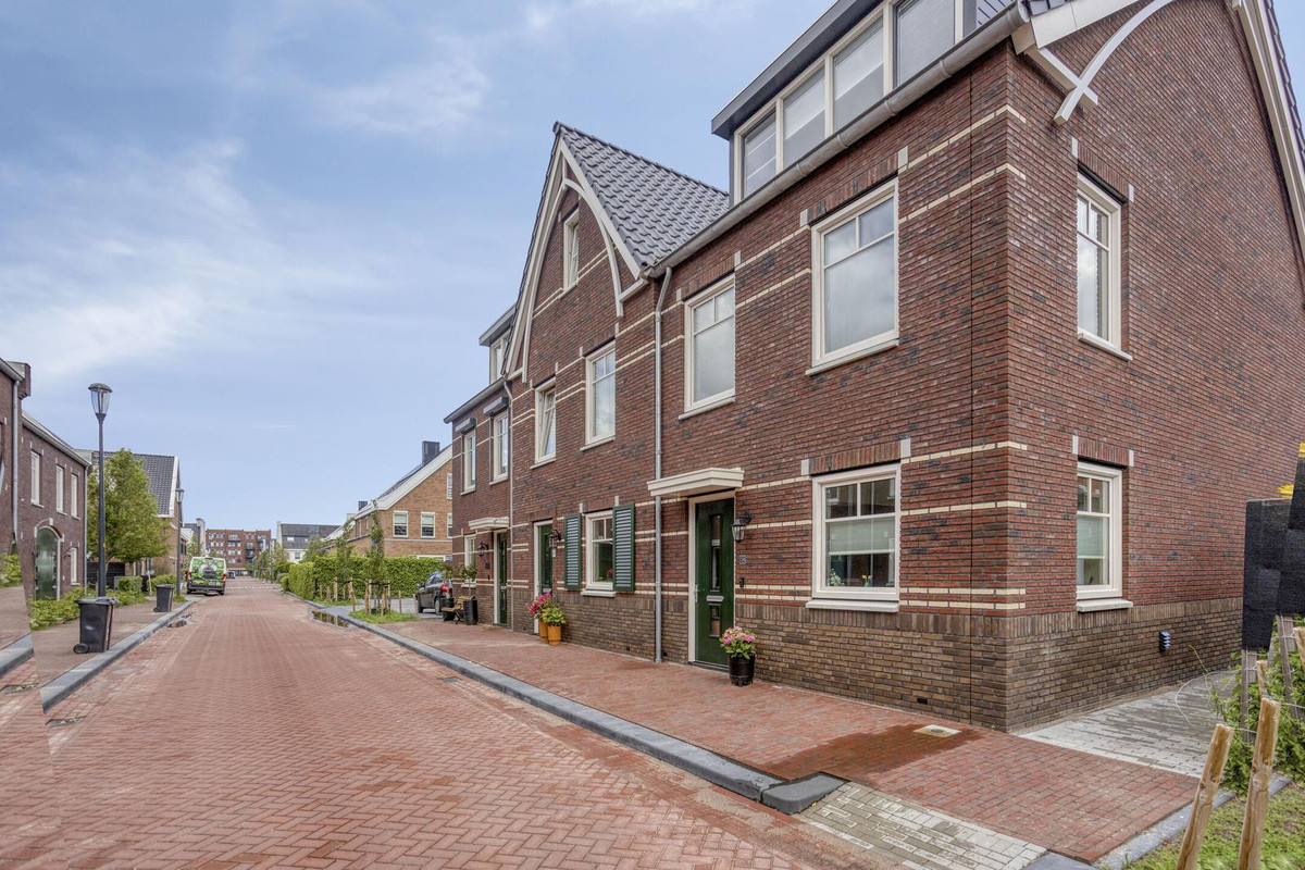 Hoekwoning te koop: Laan van Zuiderhoeven 86, Hoofddorp