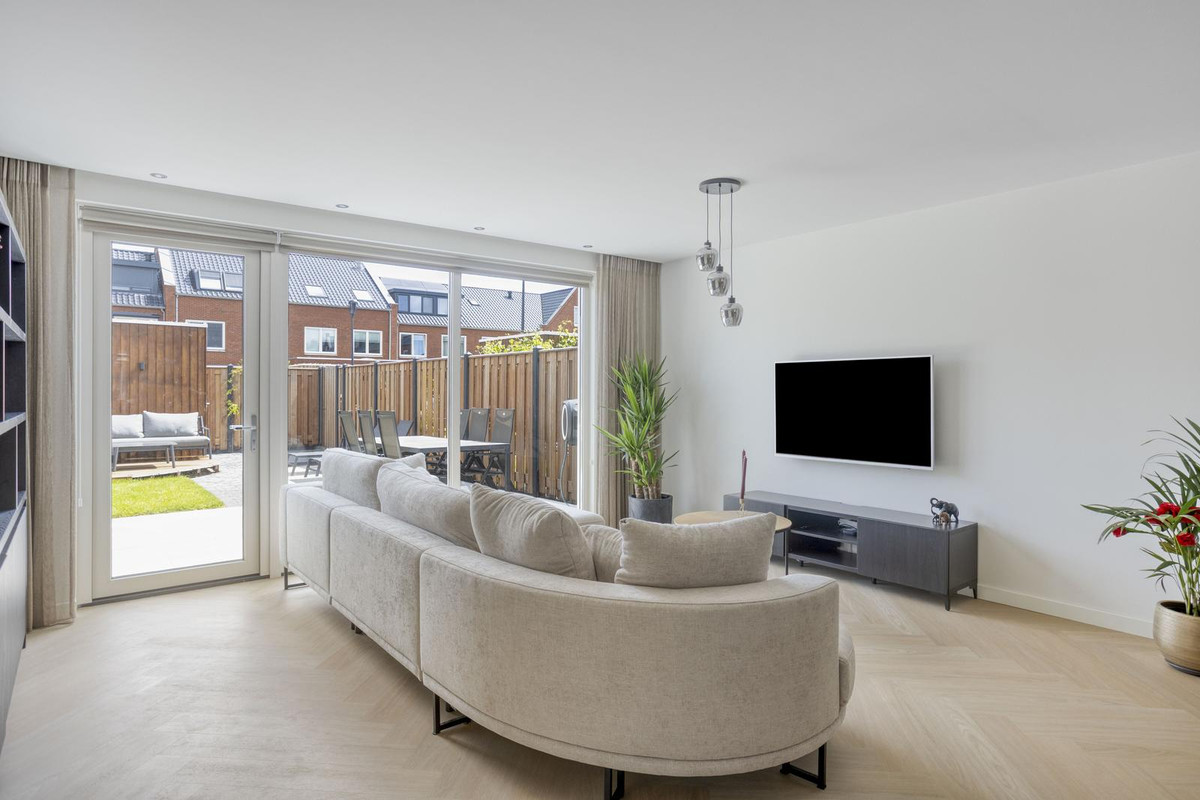 Hoekwoning te koop: Laan van Zuiderhoeven 86, Hoofddorp