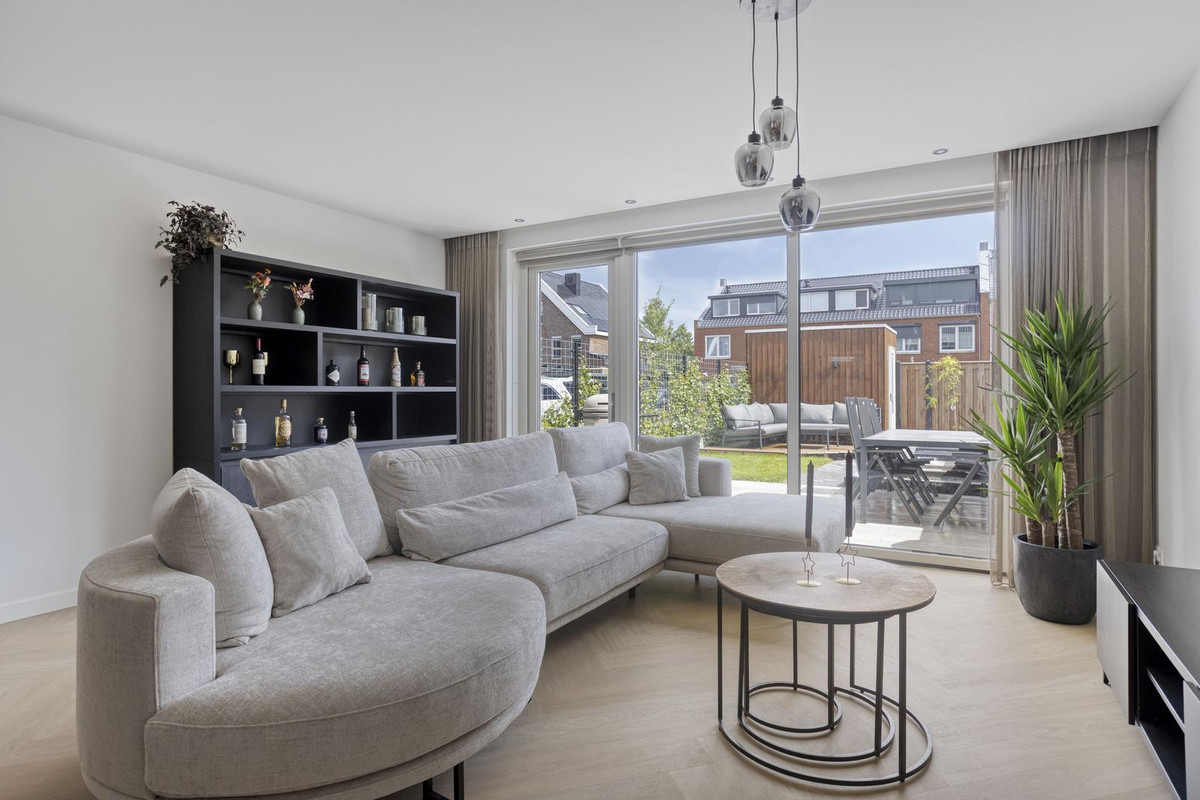 Hoekwoning te koop: Laan van Zuiderhoeven 86, Hoofddorp