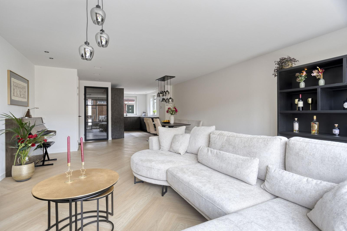 Hoekwoning te koop: Laan van Zuiderhoeven 86, Hoofddorp