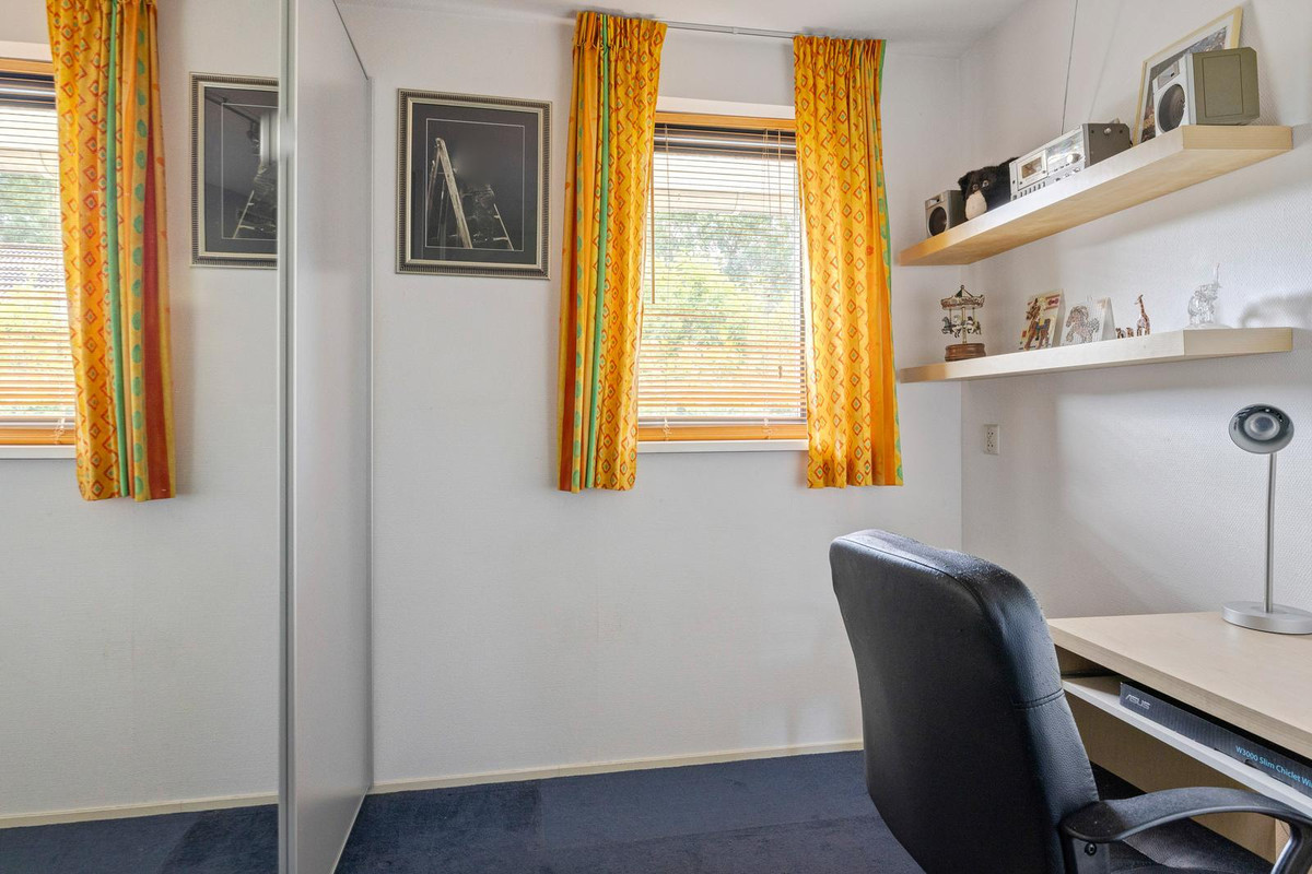 Twee-onder-één-kap te koop: Spoorven 232, Veghel