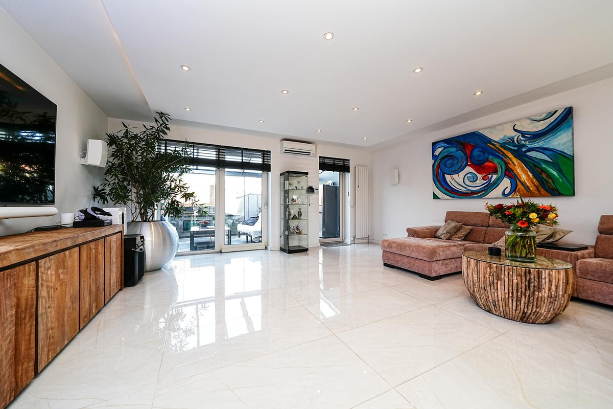 Tussenwoning te koop: Backershagen 9, Rotterdam