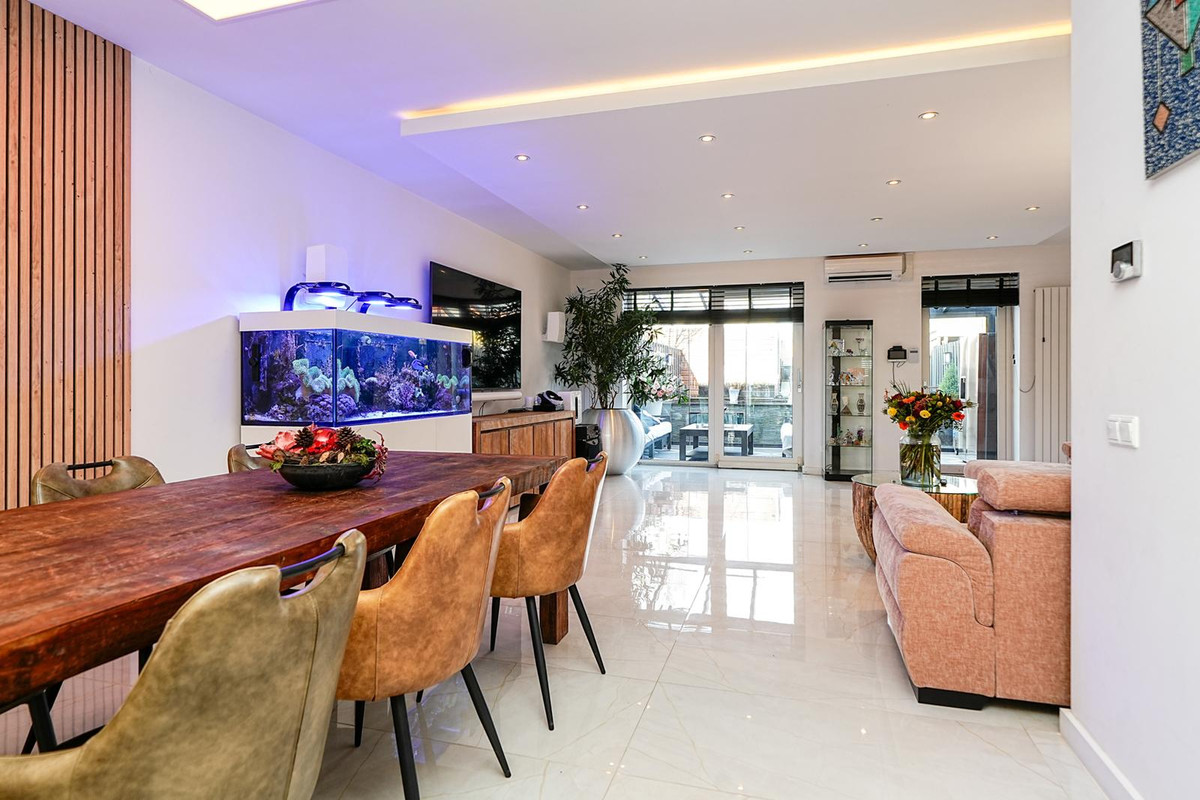 Tussenwoning te koop: Backershagen 9, Rotterdam