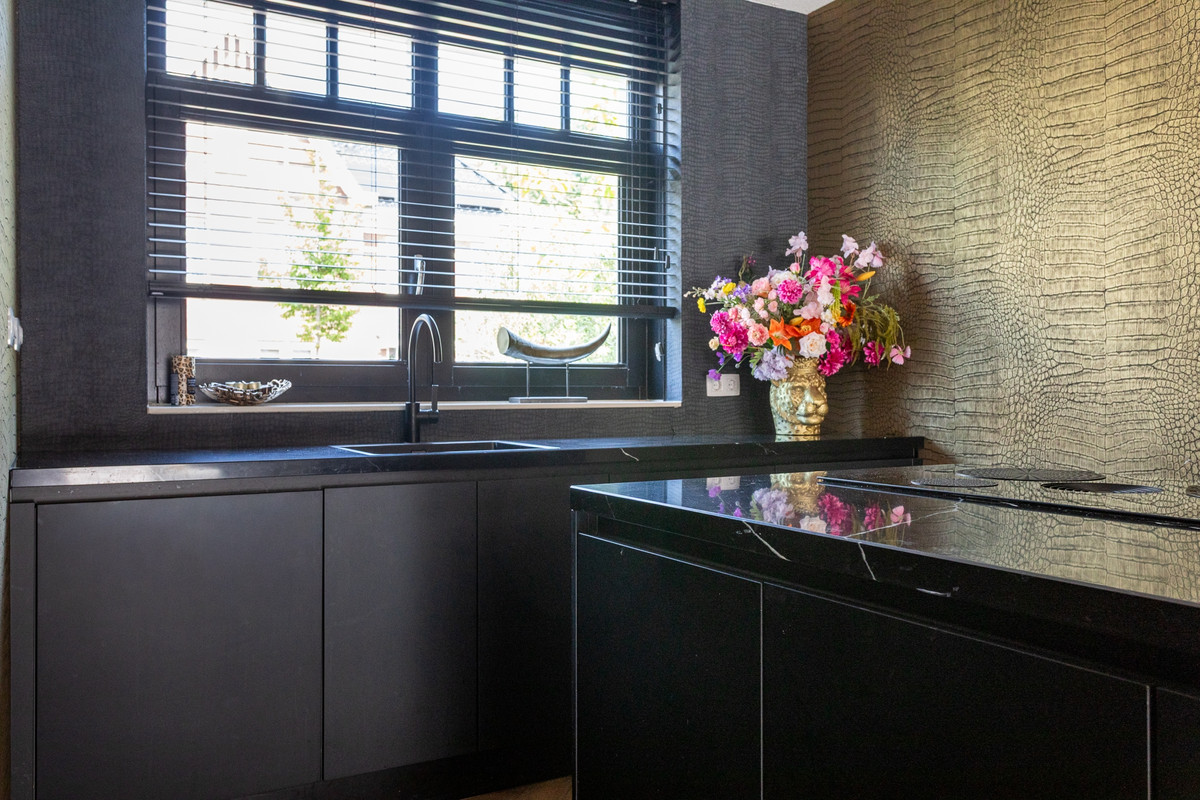 Tussenwoning te koop: Markgraaflaan 162, 'S-Gravenhage