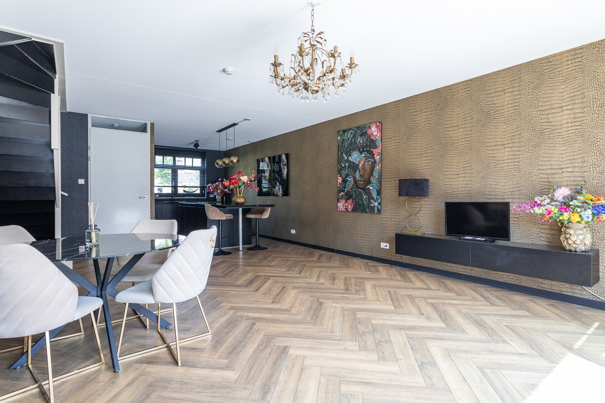 Tussenwoning te koop: Markgraaflaan 162, 'S-Gravenhage
