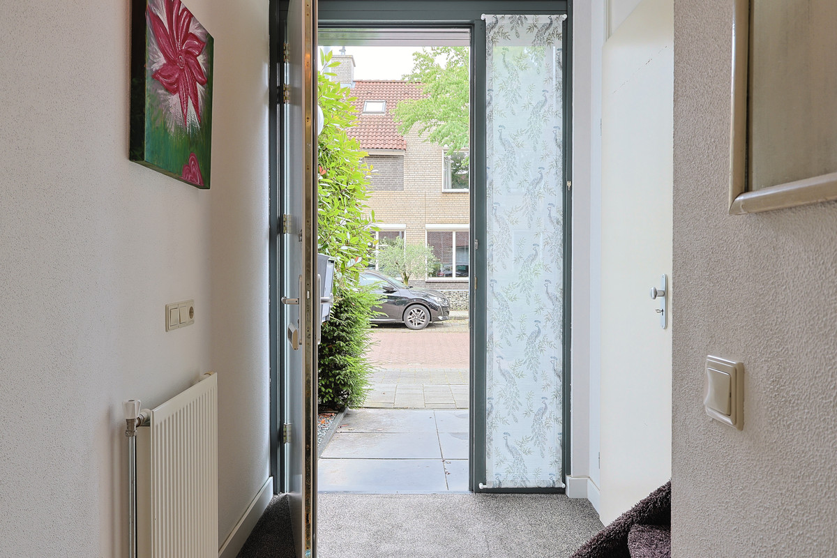 Tussenwoning te koop: Knikeind 21A, Best