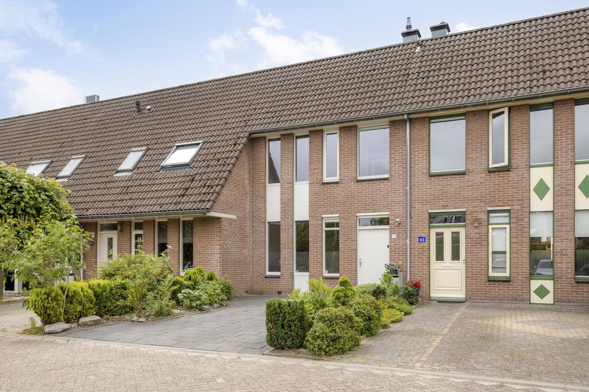 Tussenwoning te koop: Abdijberg 91, Roosendaal
