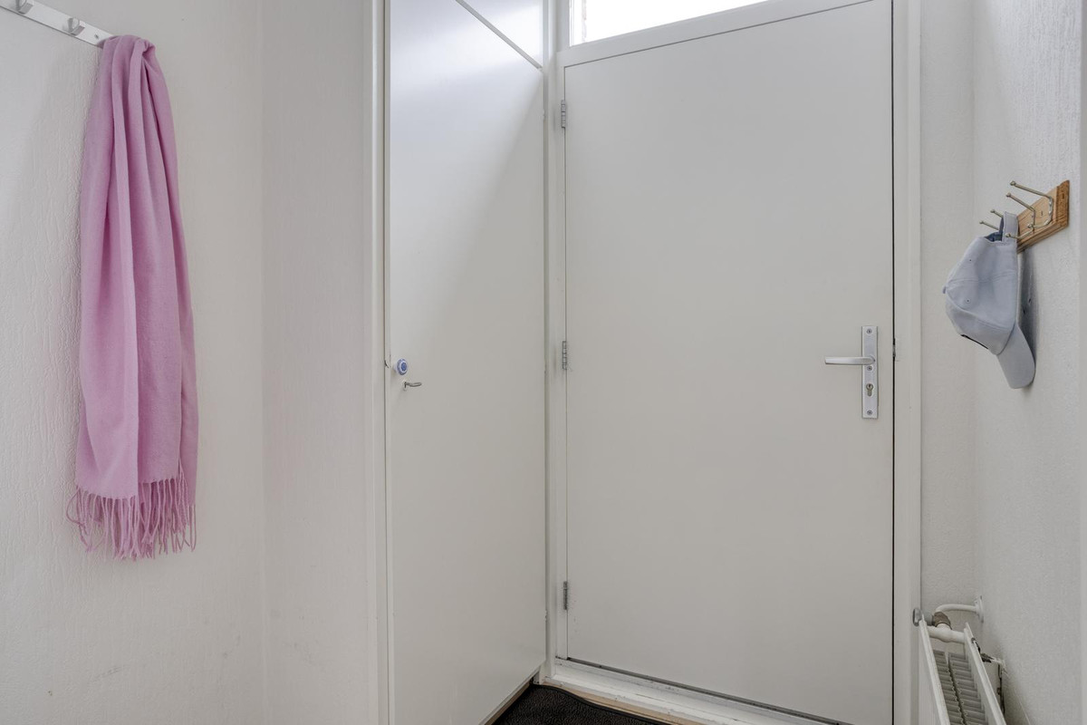 Tussenwoning te koop: Abdijberg 91, Roosendaal