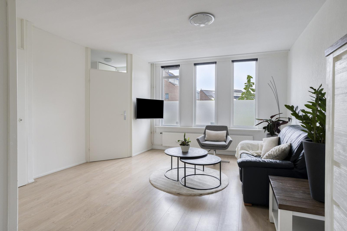 Tussenwoning te koop: Abdijberg 91, Roosendaal