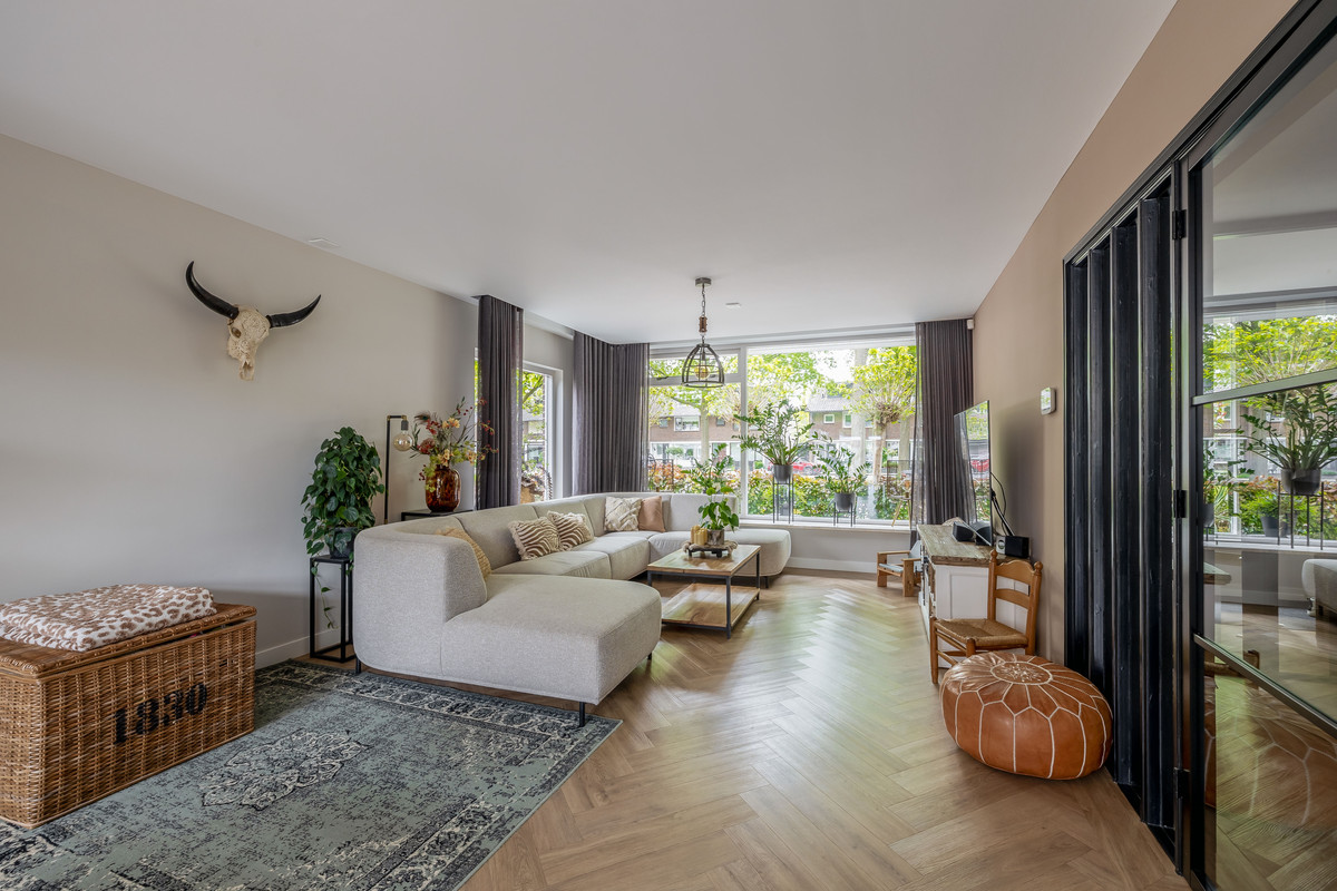 Hoekwoning te koop: Prinses Beatrixlaan 8, Waddinxveen
