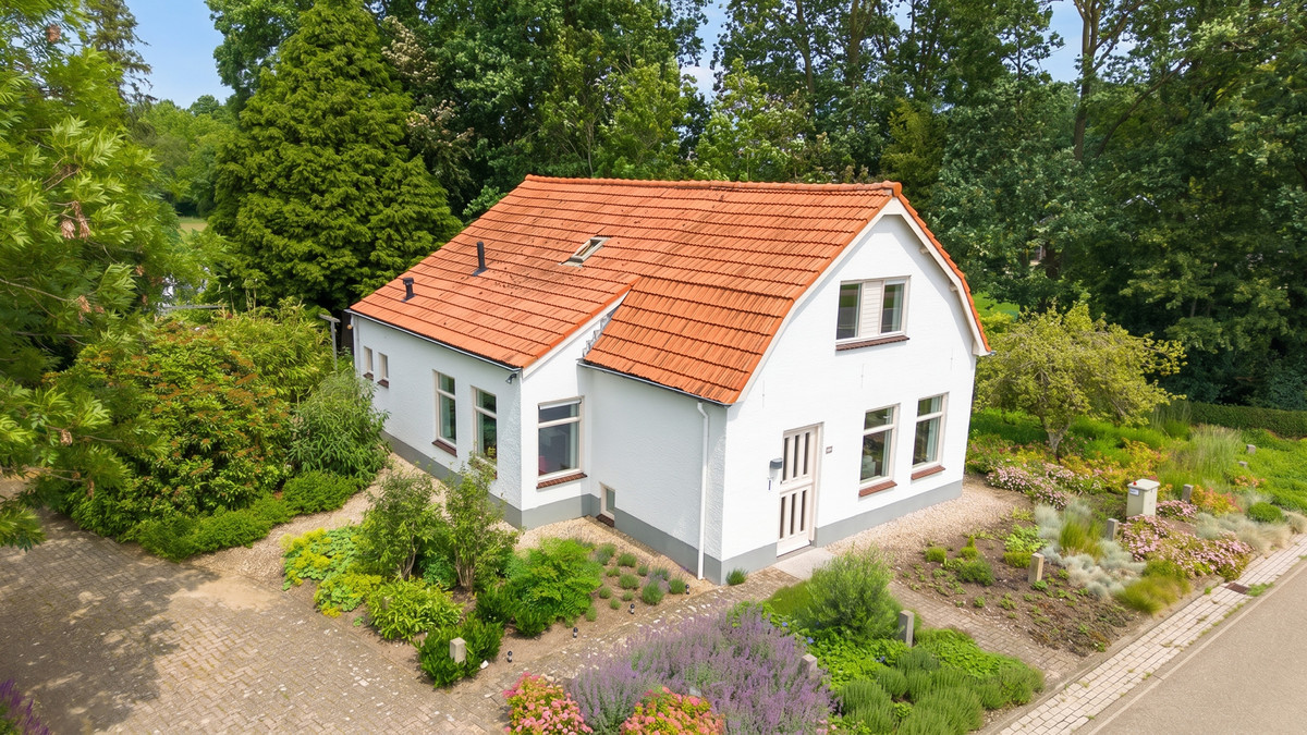 Vrijstaande woning te koop: Valkstraat 17, Overasselt
