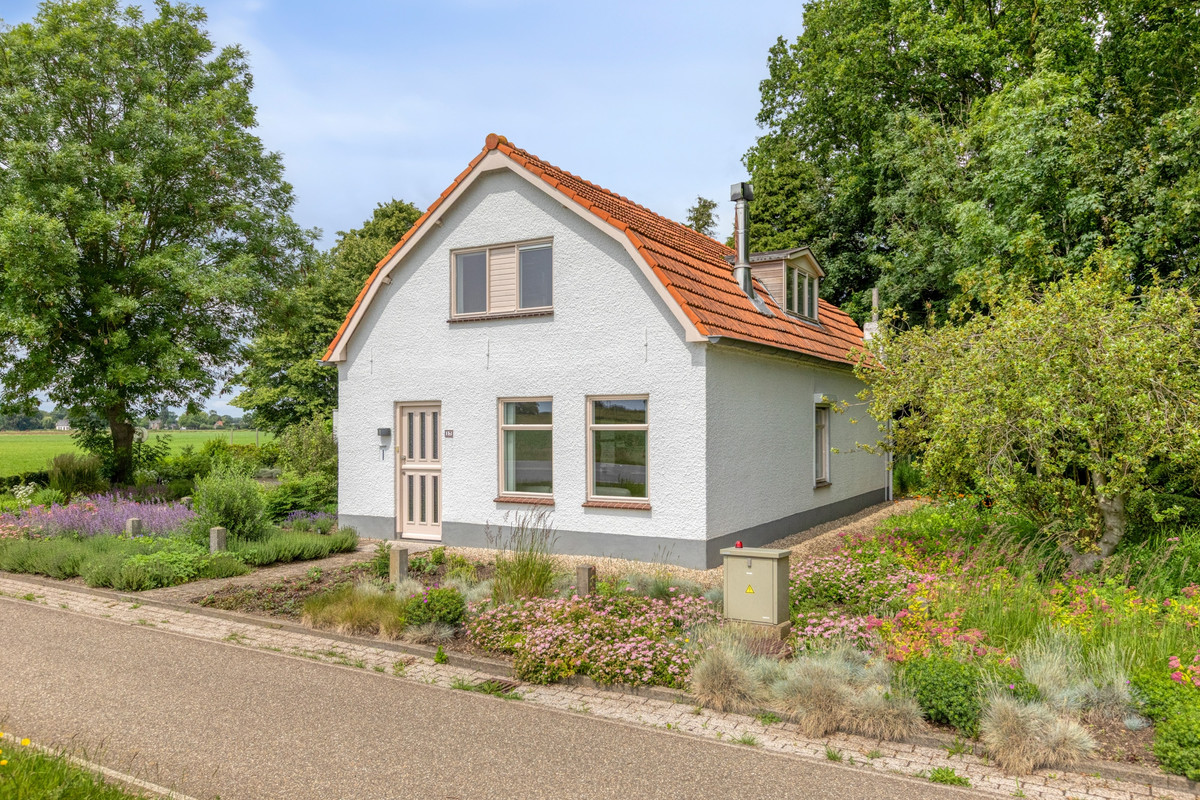 Vrijstaande woning te koop: Valkstraat 17, Overasselt