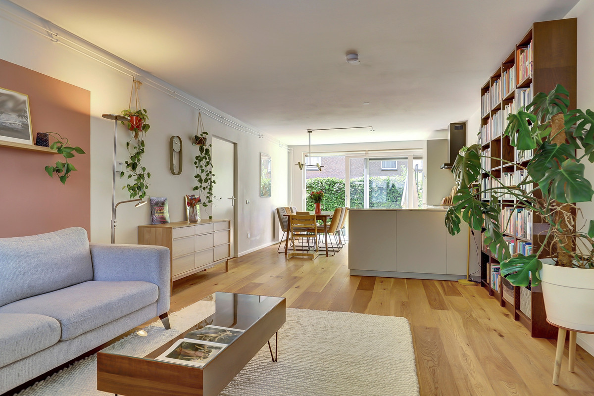 Appartement te koop: Molukkenstraat 86A, Amsterdam