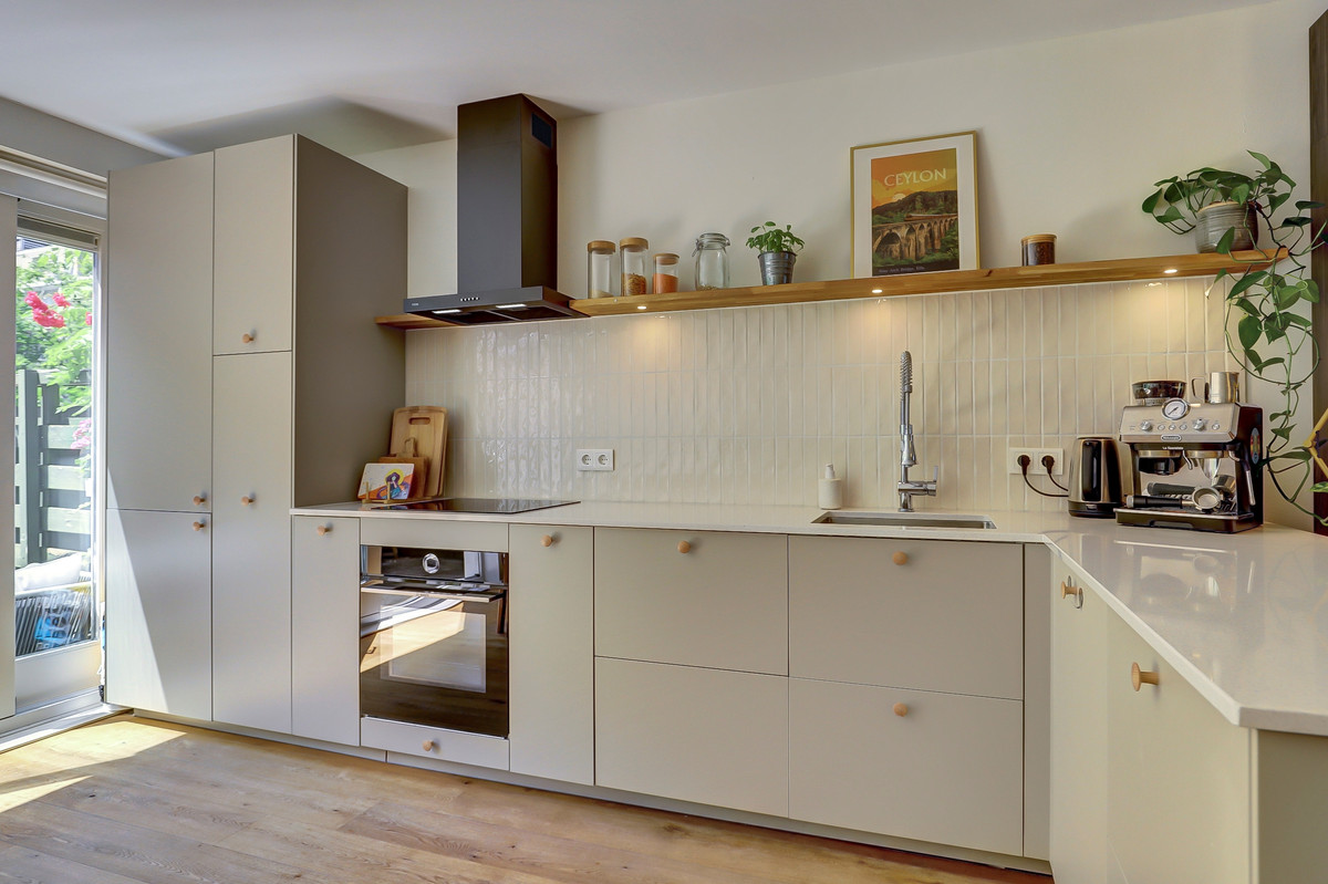 Appartement te koop: Molukkenstraat 86A, Amsterdam