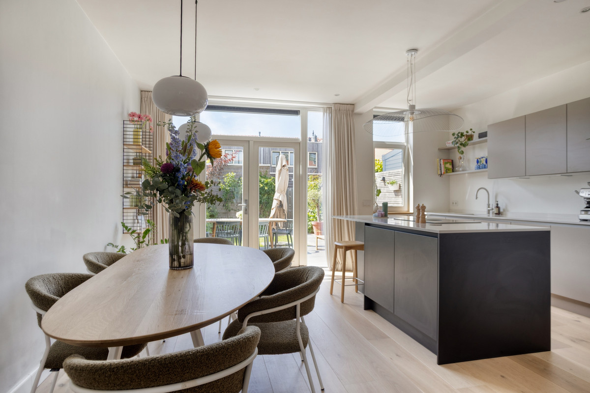 Tussenwoning te koop: Kruistochtstraat 26, Haarlem