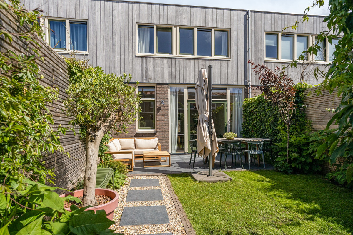 Tussenwoning te koop: Kruistochtstraat 26, Haarlem