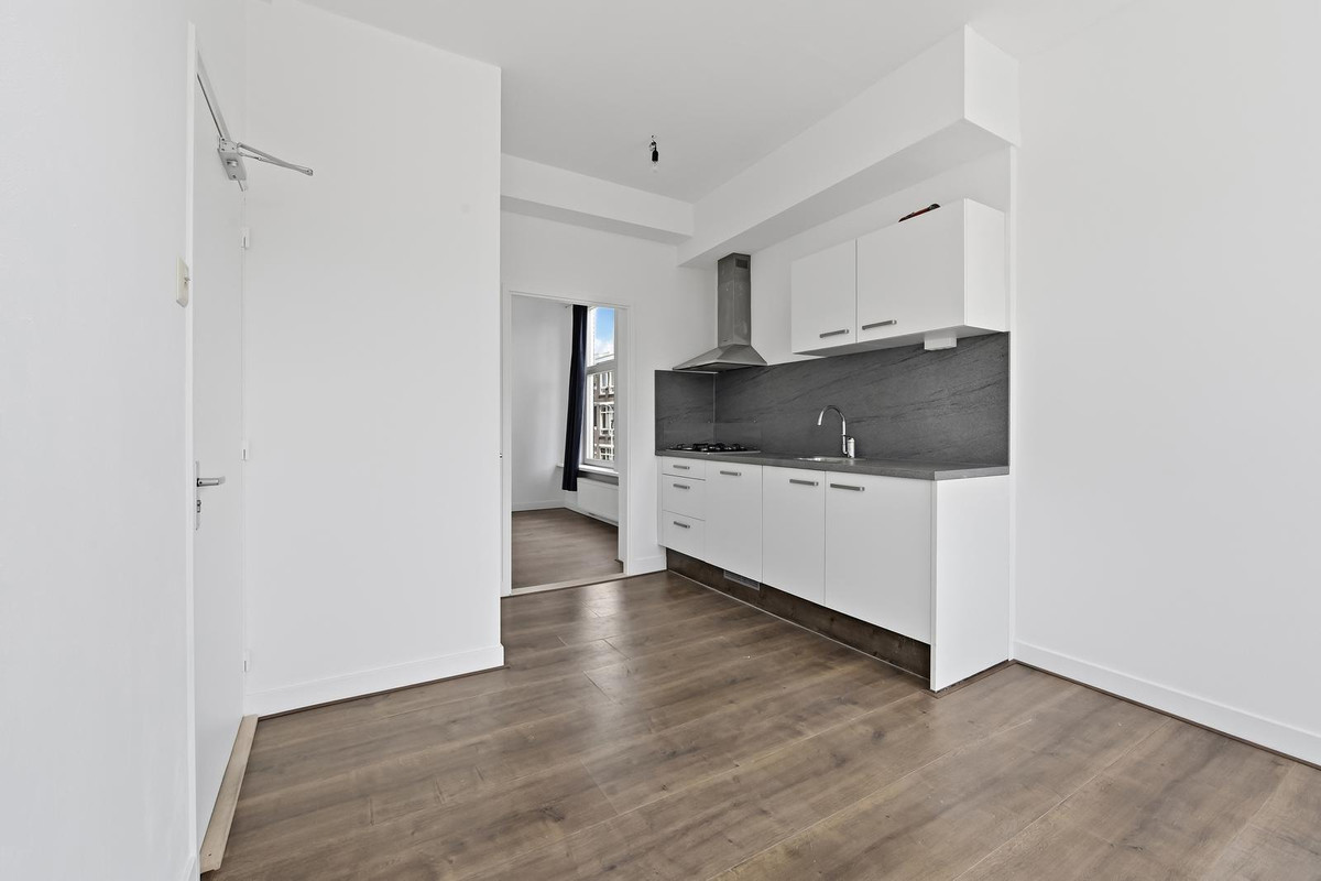 Studio te koop: Jasmijnstraat 37, 'S-Gravenhage