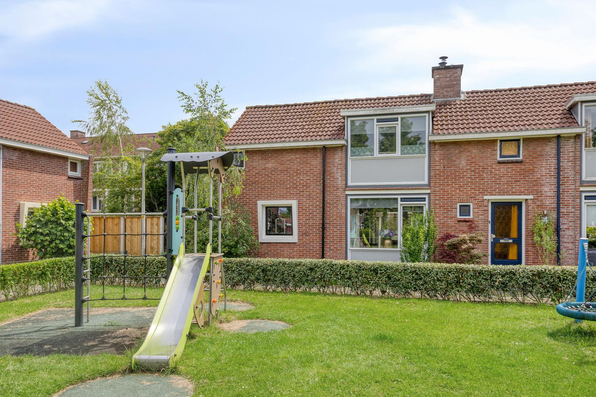 Hoekwoning te koop: J.H. van Linschotenstraat 6, Enschede