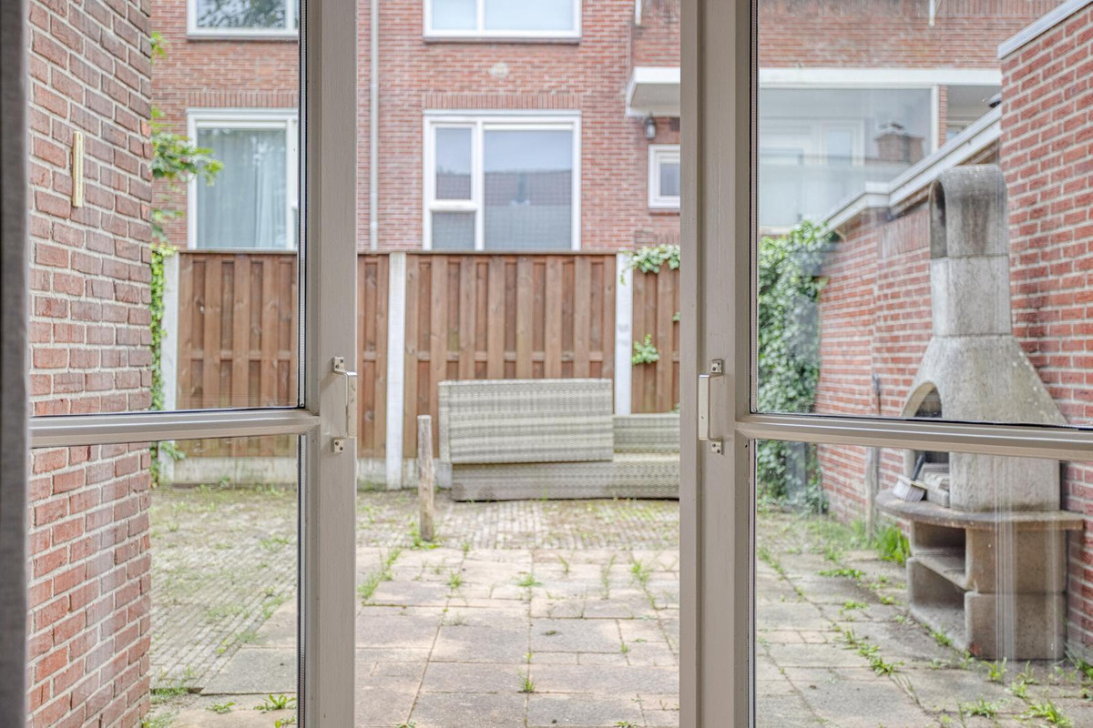 Hoekwoning te koop: J.H. van Linschotenstraat 6, Enschede