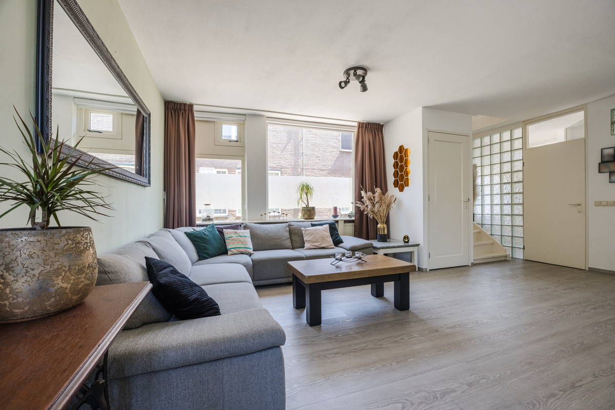 Tussenwoning te koop: Grebbe 7, Rotterdam