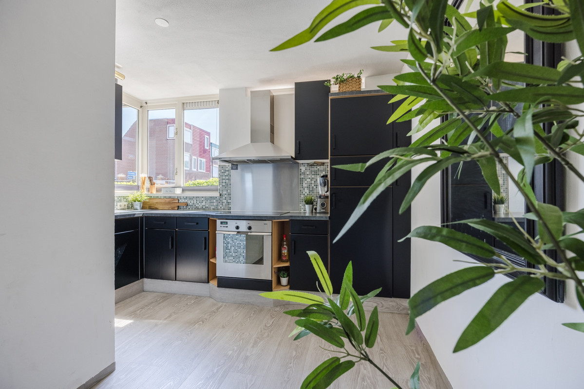 Tussenwoning te koop: Grebbe 7, Rotterdam