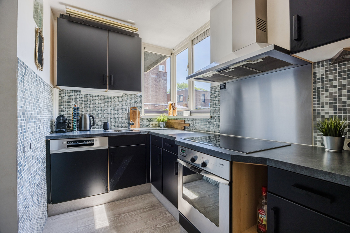 Tussenwoning te koop: Grebbe 7, Rotterdam