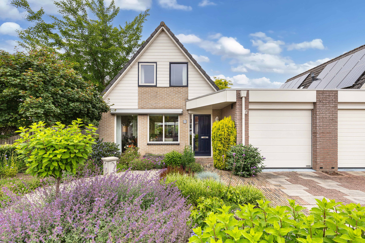 Hoekwoning te koop: Mastenbroek 26, Emmeloord