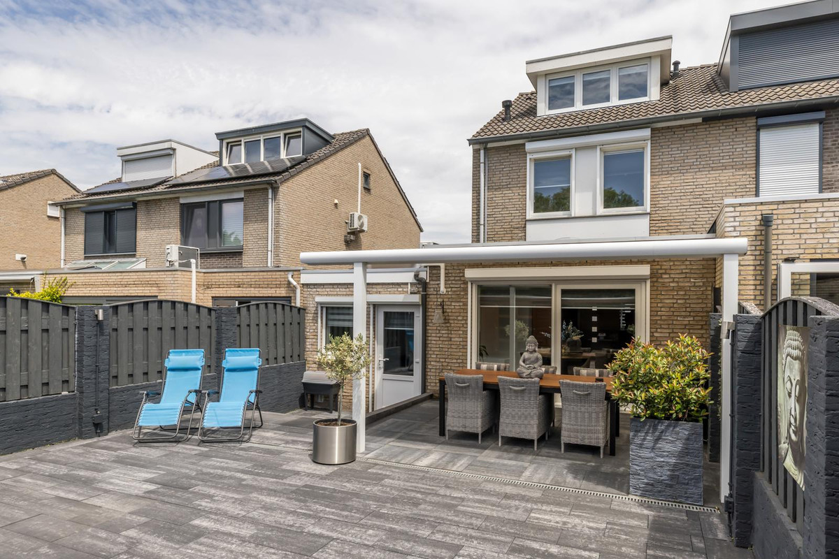 Tussenwoning te koop: Varenbeukerweg 5A, Heerlen