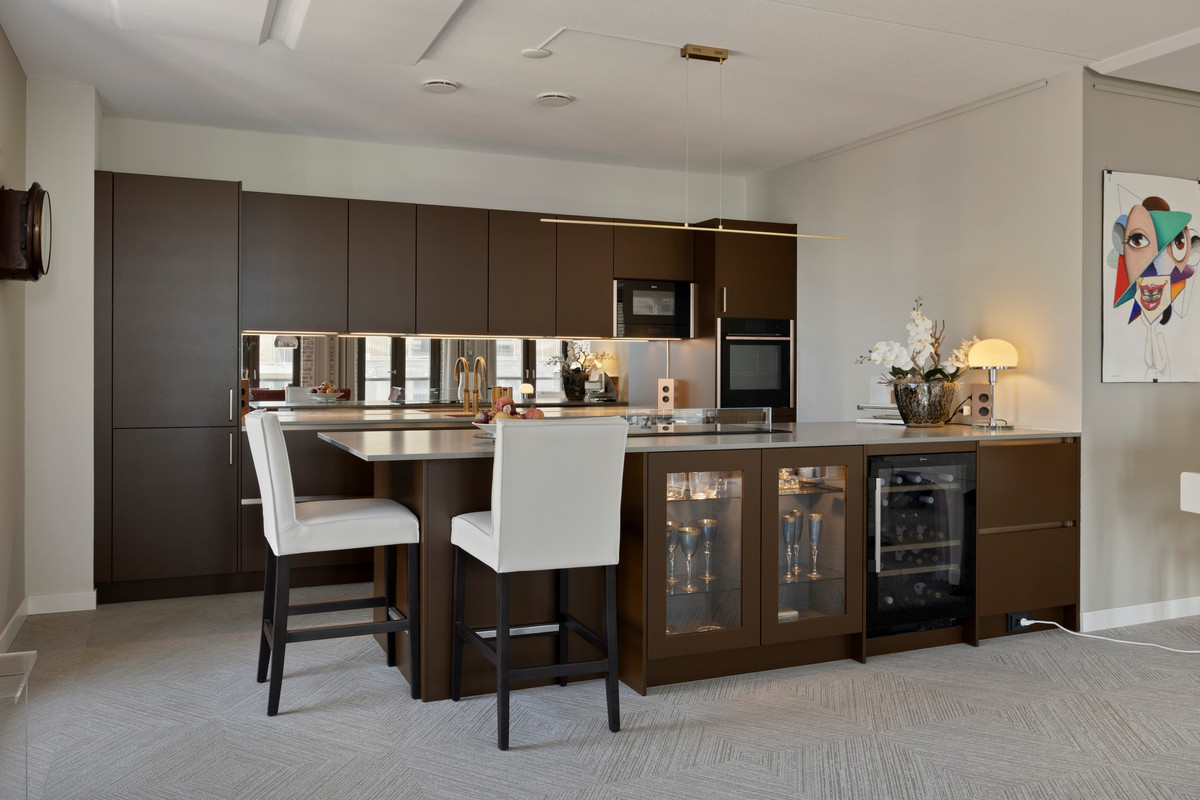 Appartement te koop: Deltaplein 339, 'S-Gravenhage