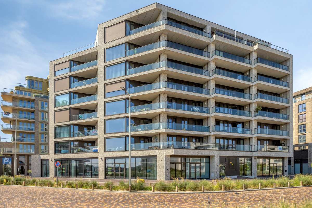 Appartement te koop: Deltaplein 339, 'S-Gravenhage