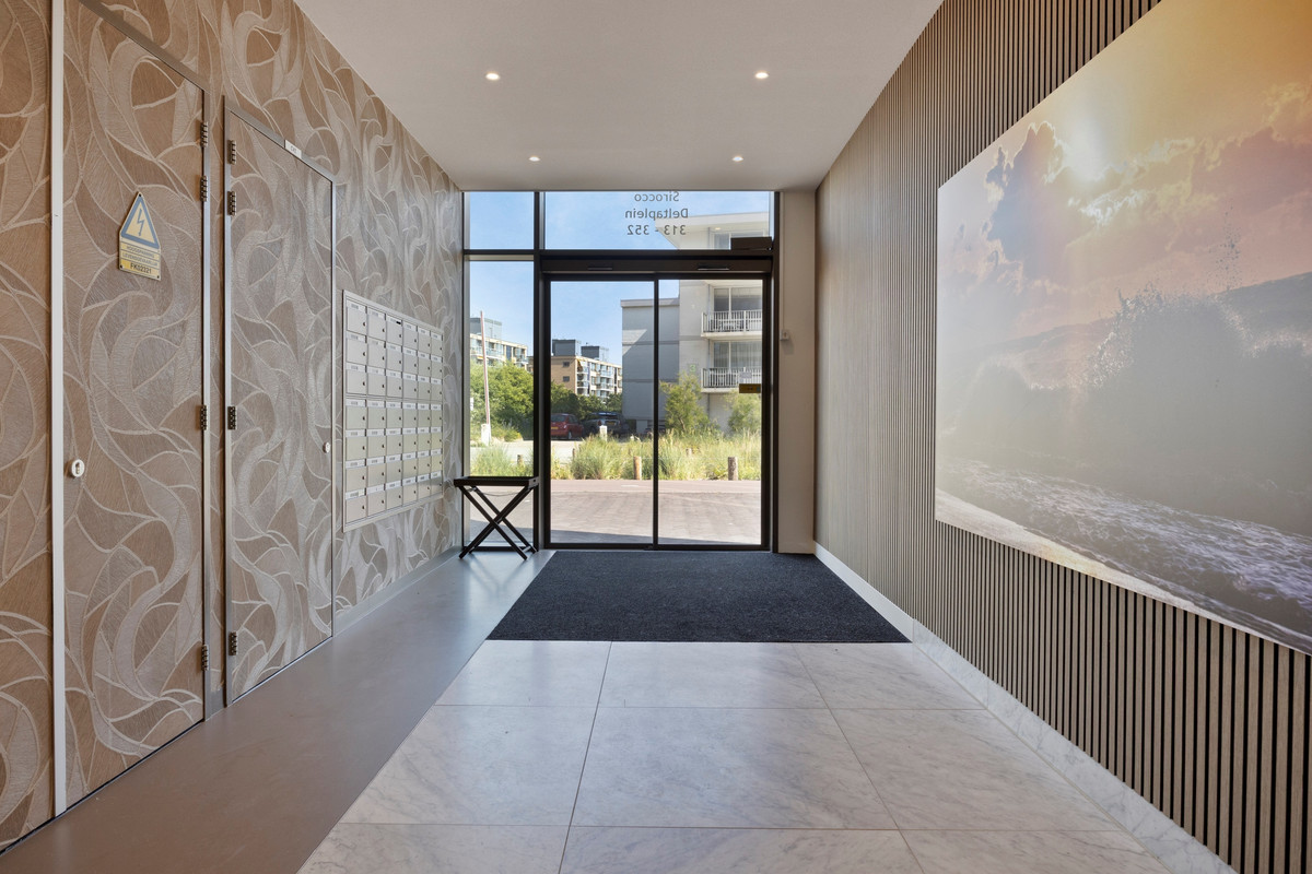 Appartement te koop: Deltaplein 339, 'S-Gravenhage
