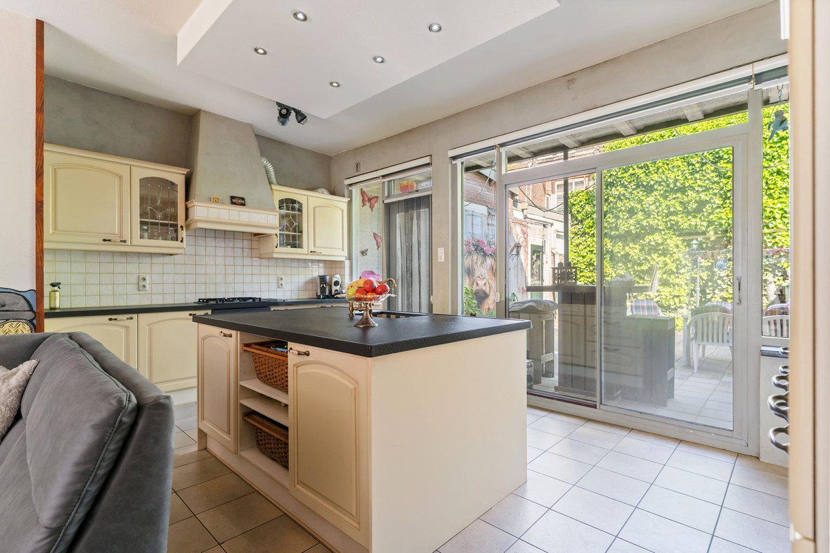 Tussenwoning te koop: Christiaan de Wetstraat 7, Dordrecht