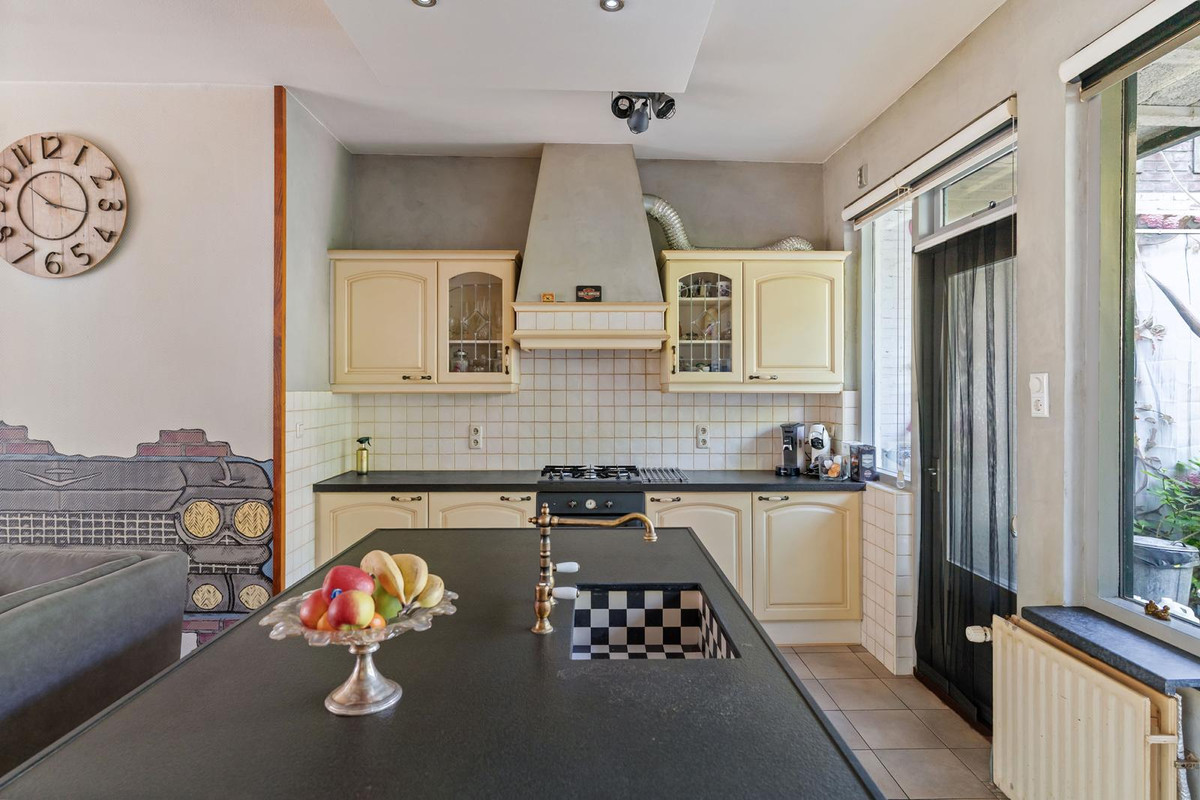 Tussenwoning te koop: Christiaan de Wetstraat 7, Dordrecht
