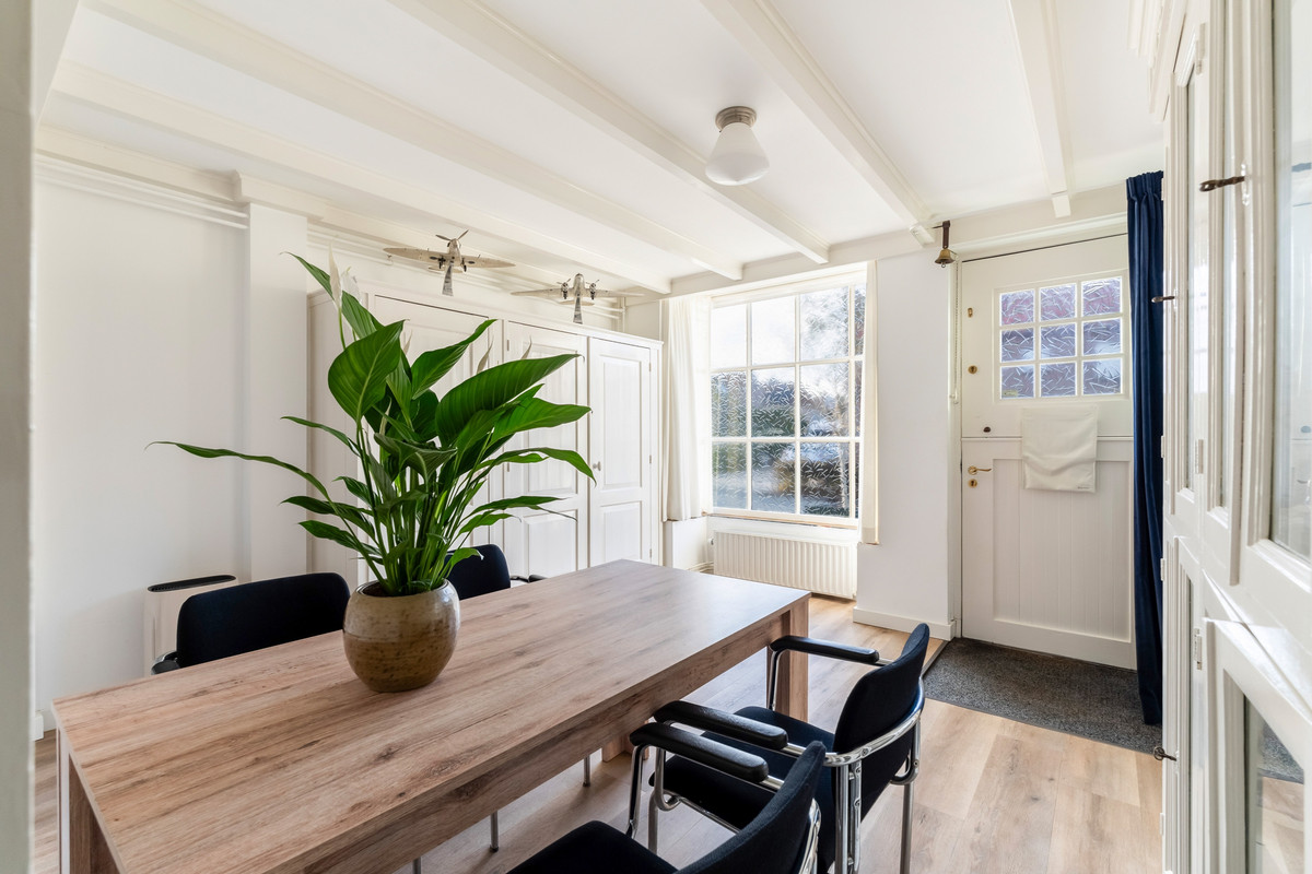 Vrijstaande woning te koop: Noordeinde 77A, Roelofarendsveen