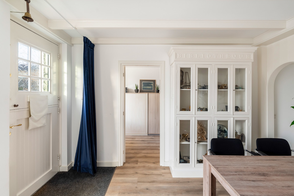 Vrijstaande woning te koop: Noordeinde 77A, Roelofarendsveen