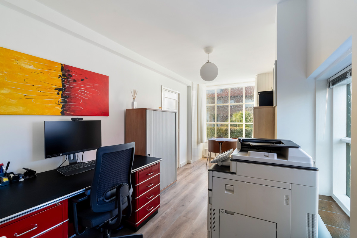 Vrijstaande woning te koop: Noordeinde 77A, Roelofarendsveen