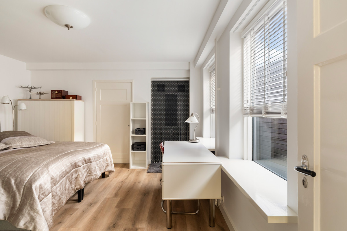 Vrijstaande woning te koop: Noordeinde 77A, Roelofarendsveen