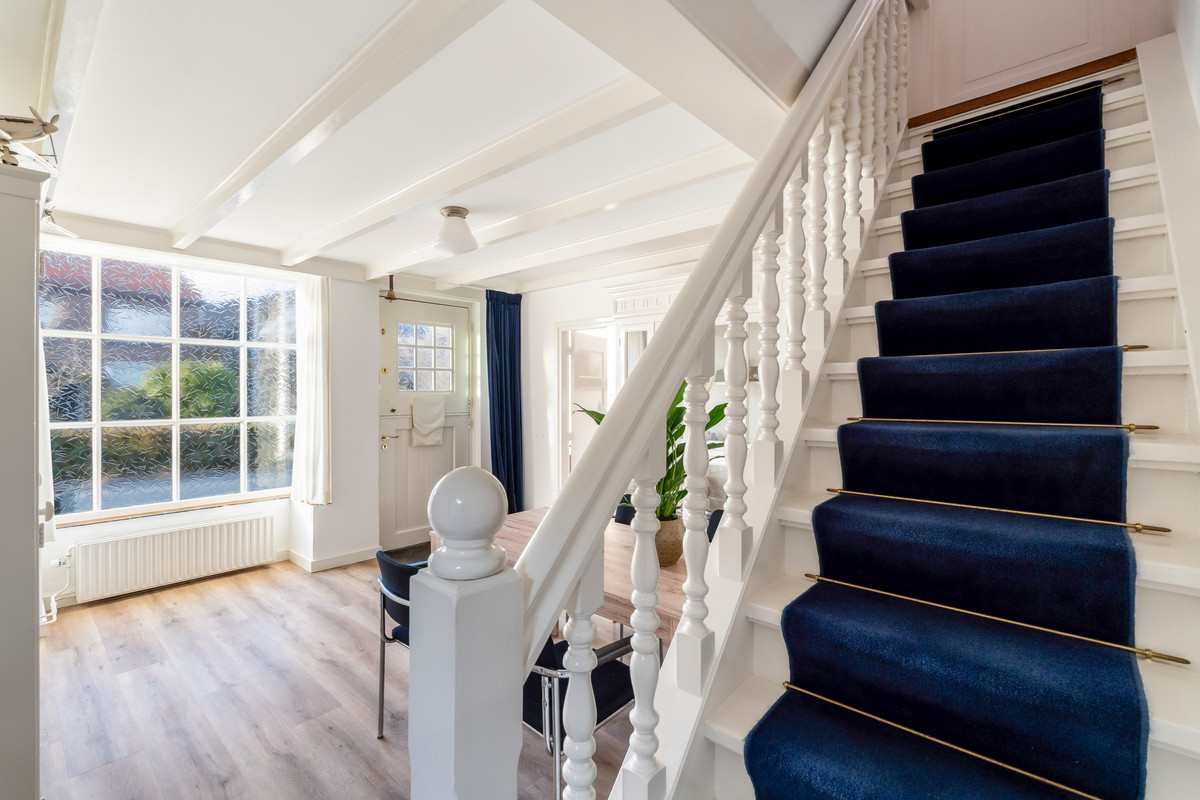 Vrijstaande woning te koop: Noordeinde 77A, Roelofarendsveen