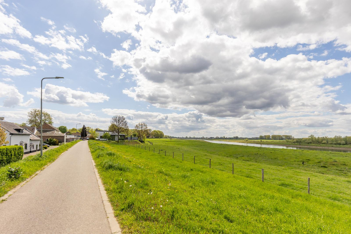 Hoekwoning te koop: Dijk 26, Grevenbicht