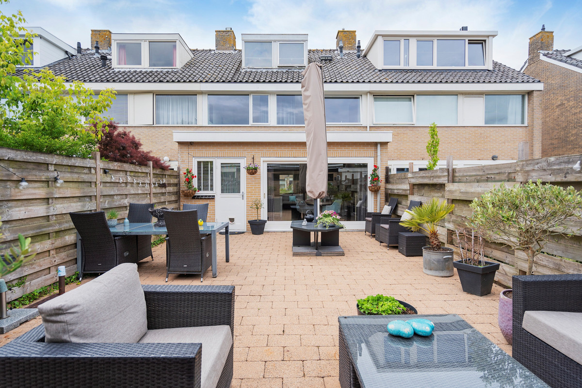 Tussenwoning te koop: Mariënstein 155, Heiloo