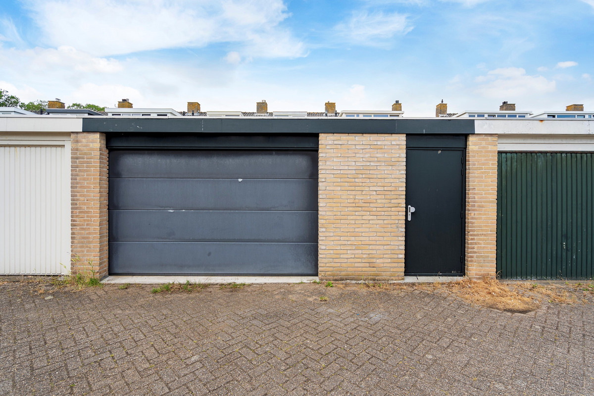 Tussenwoning te koop: Mariënstein 155, Heiloo