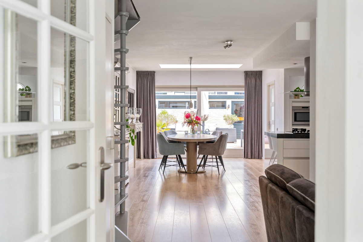 Tussenwoning te koop: Mariënstein 155, Heiloo