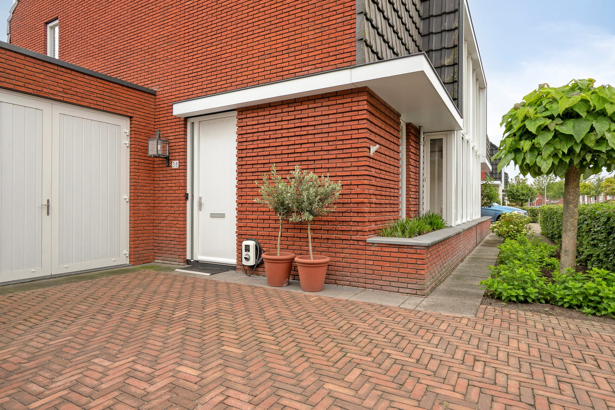 Twee-onder-één-kap te koop: Koenestraat 38, Veenendaal