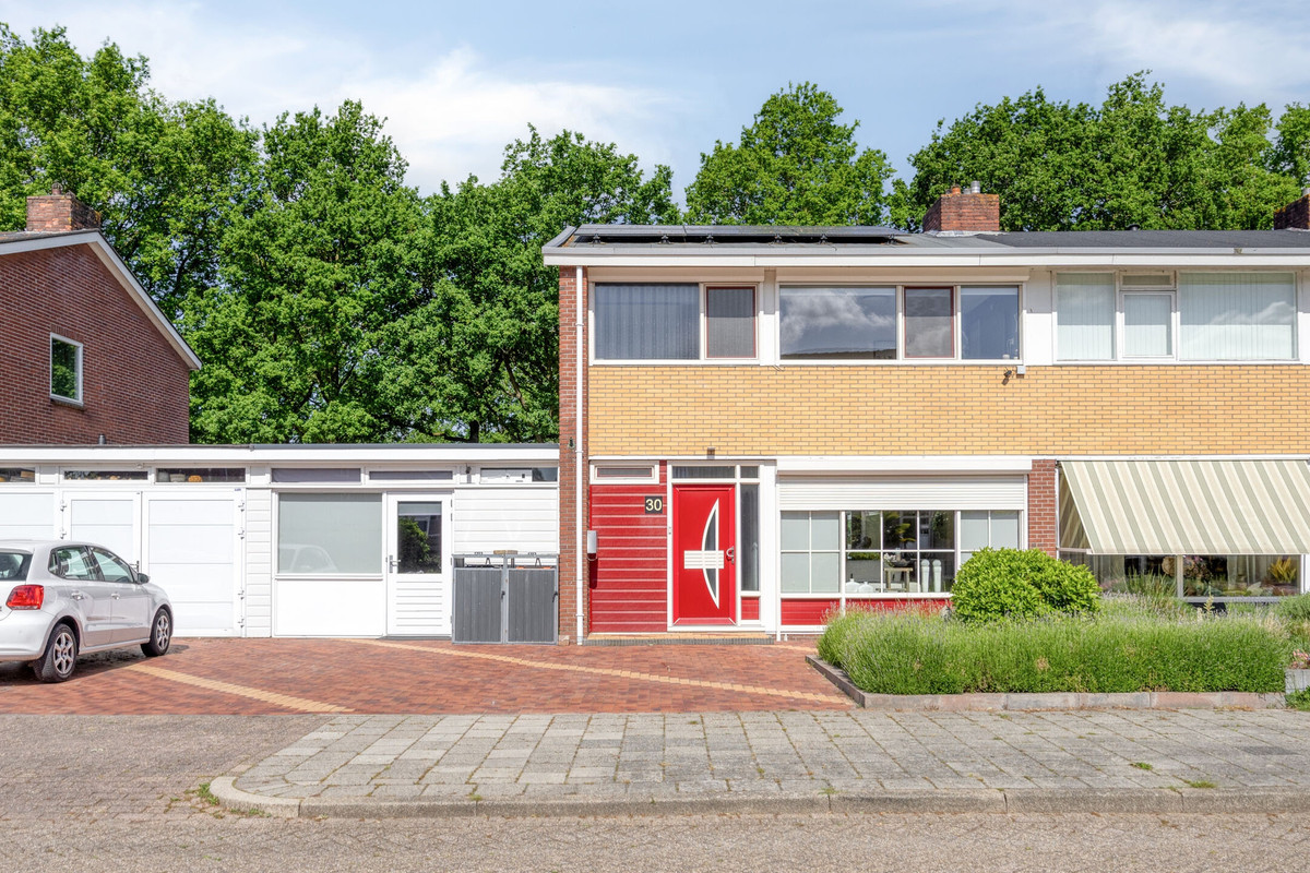 Tussenwoning te koop: Tulpstraat 30, Winschoten
