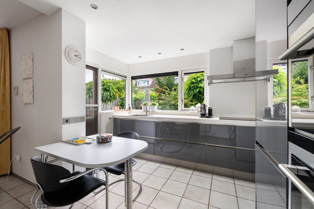 Tussenwoning te koop: Zwaluwendaal 6, Nieuwerkerk A/D Ijssel